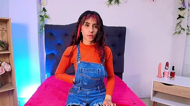 Alyssa jones online show from March 18, 4:04 am