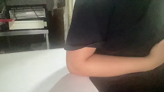 alarasissy online show from September 17, 7:04 pm