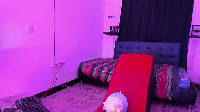 Camila TransGirl online show from March 1, 7:30 am