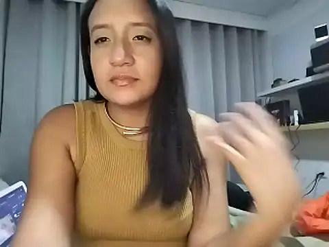 cami victoria online show from May 25, 7:20 pm