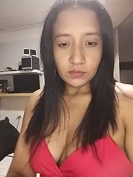 Snapshot of cami_victoria chatting on June 3, 7:19 pm cami victoria online show from June 3, 7:19 pm