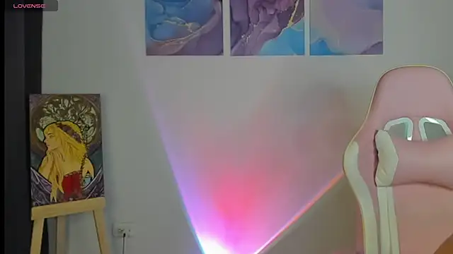 Snapshot of Pretty__zoe chatting on February 24, 12:20 am Pretty  zoe online show from February 24, 12:20 am