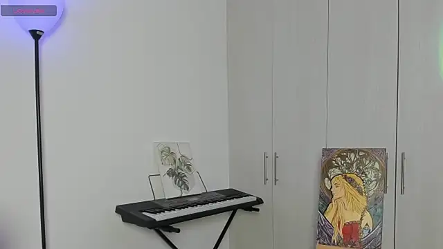 Snapshot of Pretty__zoe chatting on September 10, 6:41 pm Pretty  zoe online show from September 10, 6:41 pm