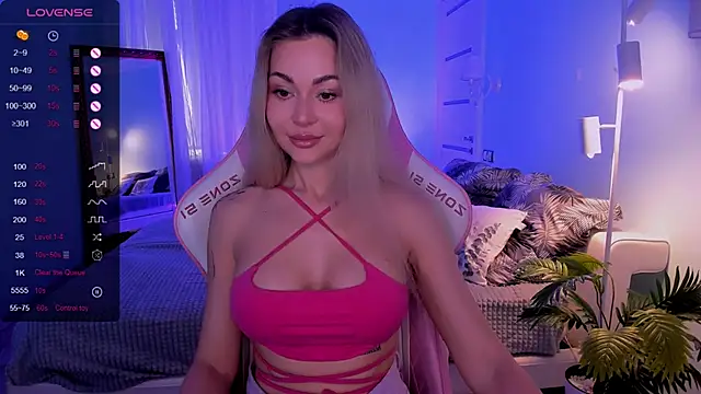 AdeleRoberts online show from April 23, 1:51 am