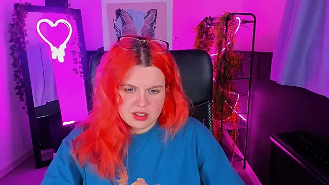 NielletaBlossom online show from December 30, 5:04 am