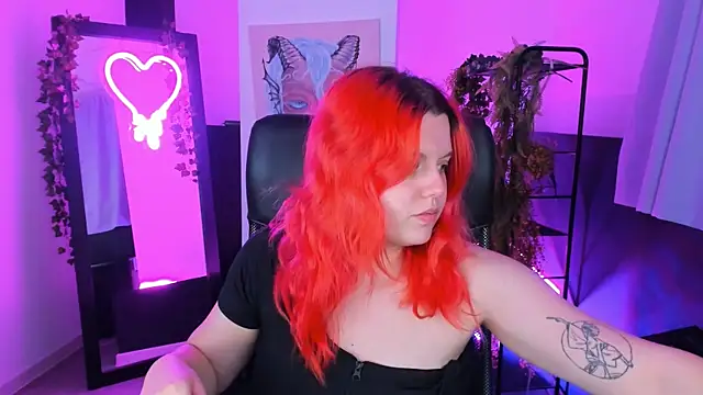 NielletaBlossom online show from February 13, 5:58 am