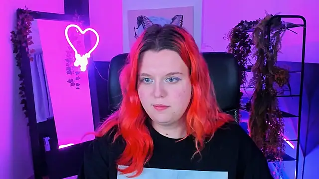 NielletaBlossom online show from February 21, 11:33 am