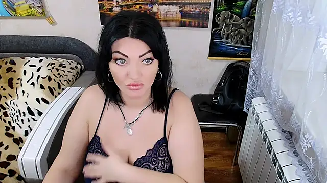 Snapshot of Lady_Boom_Wild_ chatting on December 4, 4:59 pm Lady Boom Wild online show from December 4, 4:59 pm