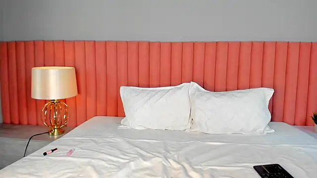 NathRossi online show from January 10, 9:10 pm