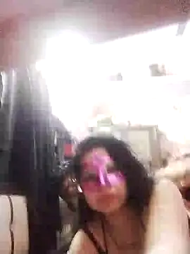 Snapshot of bobbyronak chatting on December 18, 6:35 pm bobbyronak online show from December 18, 6:35 pm