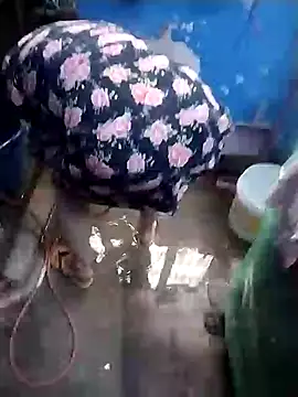 Snapshot of bobbyronak chatting on January 12, 3:17 am bobbyronak online show from January 12, 3:17 am