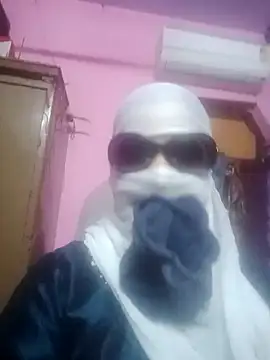 Snapshot of bobbyronak chatting on January 28, 5:43 am bobbyronak online show from January 28, 5:43 am