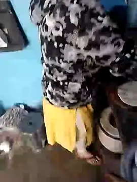 Snapshot of bobbyronak chatting on January 29, 5:19 am bobbyronak online show from January 29, 5:19 am