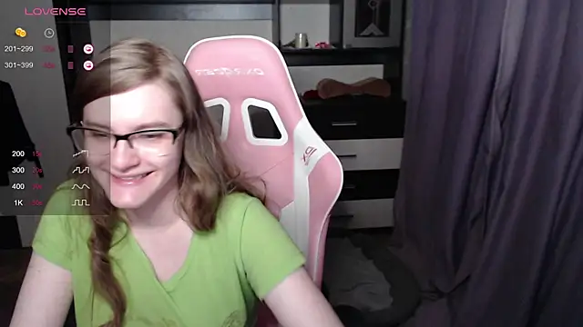 Snapshot of Tomato_Tease chatting on March 1, 4:15 am Tomato Tease online show from March 1, 4:15 am