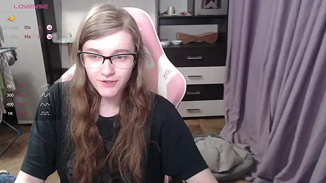 Snapshot of Tomato_Tease chatting on March 13, 9:16 pm Tomato Tease online show from March 13, 9:16 pm