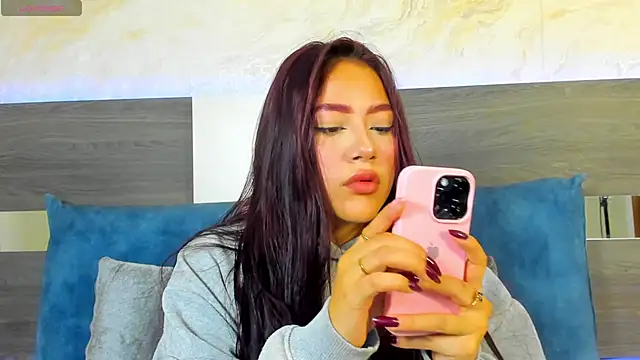 nicolle pierce online show from March 24, 10:31 am