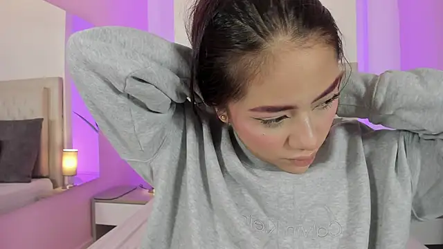 nicolle pierce online show from April 6, 1:23 pm