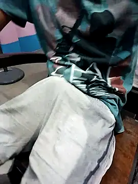 Snapshot of Afgref5335 chatting on September 8, 5:12 pm Afgref5335 online show from September 8, 5:12 pm