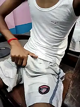 Snapshot of Afgref5335 chatting on September 9, 6:18 pm Afgref5335 online show from September 9, 6:18 pm