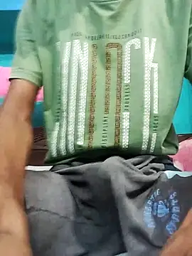 Snapshot of Afgref5335 chatting on October 19, 5:57 pm Afgref5335 online show from October 19, 5:57 pm