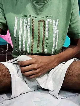 Snapshot of Afgref5335 chatting on October 29, 5:47 pm Afgref5335 online show from October 29, 5:47 pm