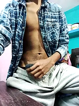 Snapshot of Afgref5335 chatting on December 5, 10:02 am Afgref5335 online show from December 5, 10:02 am