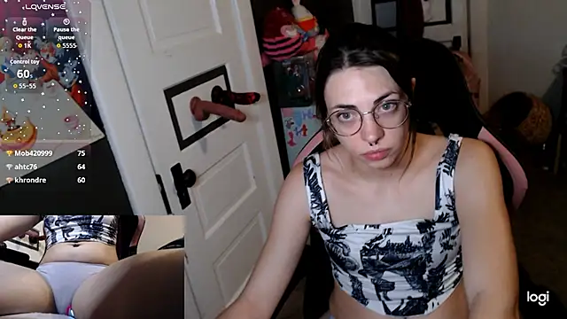 KSwonderland6 online show from January 13, 6:13 pm