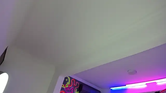 GEANNAROSE online show from February 21, 1:00 pm