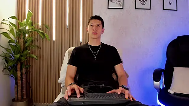 Dorianmistery2322  online show from December 15, 10:25 pm