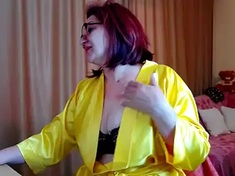 EdithCharm online show from March 11, 3:45 pm