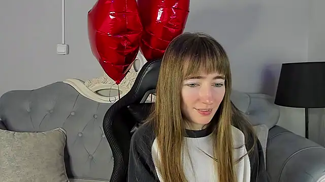 MillicentFarrell online show from February 6, 2:26 pm