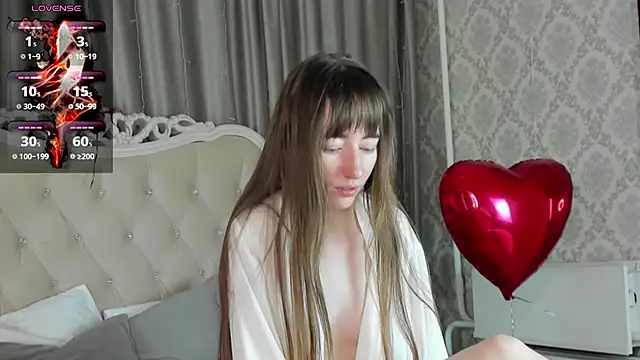 MillicentFarrell online show from February 16, 9:59 am