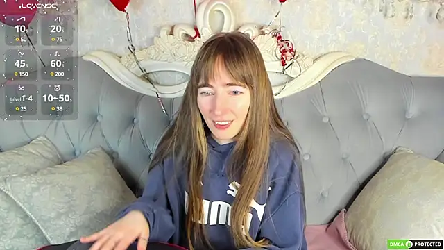 MillicentFarrell online show from February 19, 3:39 am