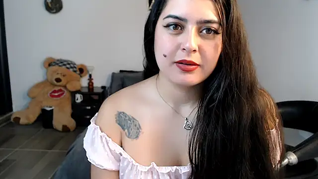 Snapshot of Ana_Maria_1606 chatting on February 11, 9:35 pm Ana Maria 1606 online show from February 11, 9:35 pm