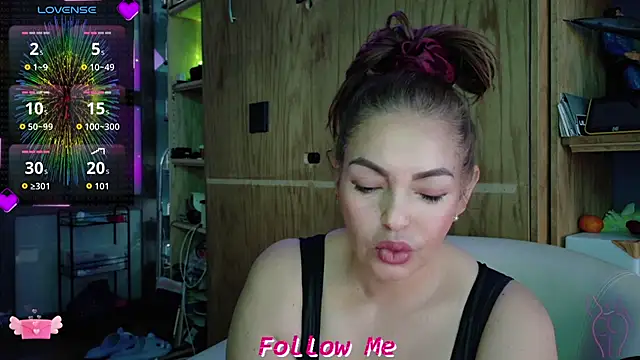 QueenYsuRey online show from November 10, 6:29 pm