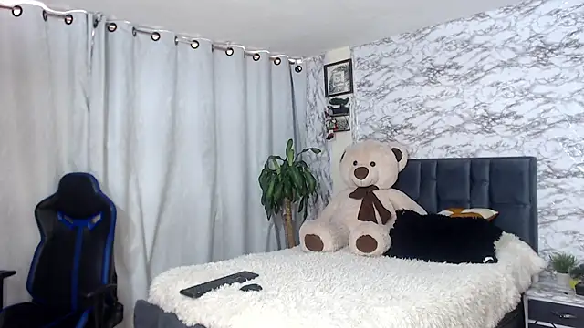 Snapshot of anne_parker chatting on December 12, 6:21 pm anne parker online show from December 12, 6:21 pm