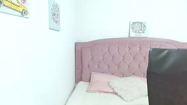 briandah  online show from February 3, 3:27 pm