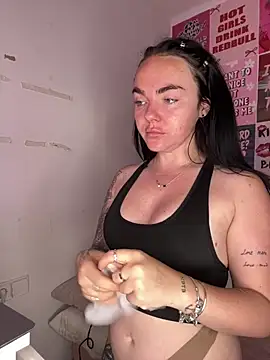 yorkshiregal online show from April 18, 7:23 am