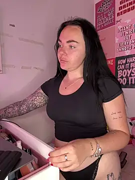 yorkshiregal online show from April 23, 7:09 am