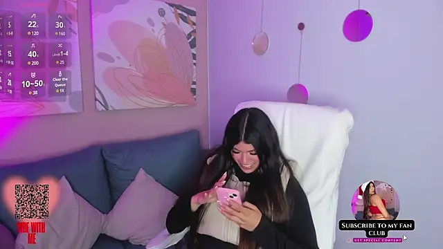 MiaDlucca online show from January 22, 2:15 am