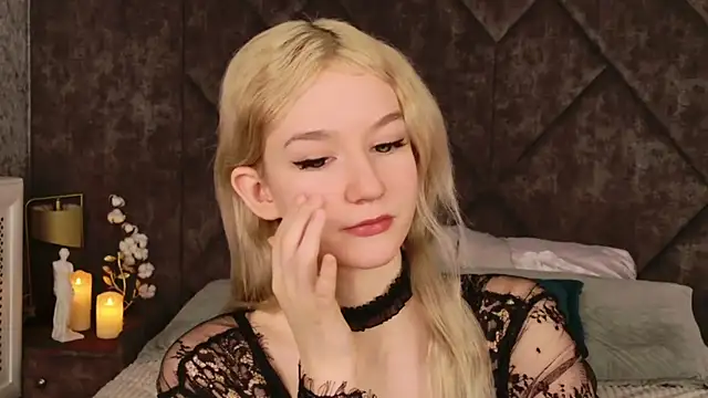 Snapshot of NaomiLoys chatting on February 21, 11:54 pm NaomiLoys online show from February 21, 11:54 pm