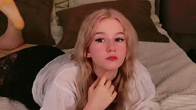 Snapshot of NaomiLoys chatting on March 21, 8:40 pm NaomiLoys online show from March 21, 8:40 pm