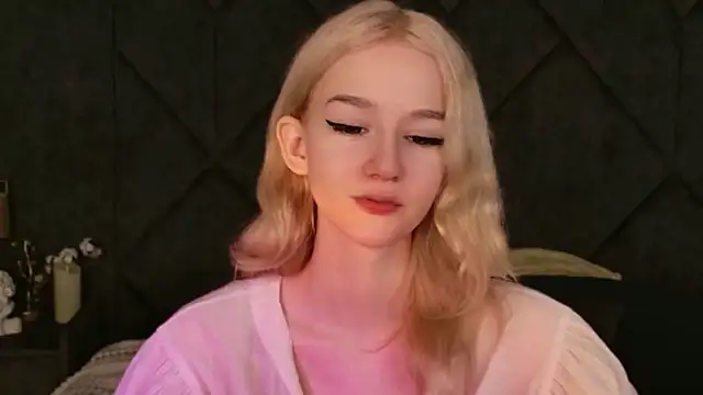 NaomiLoys online show from November 16, 10:54 am