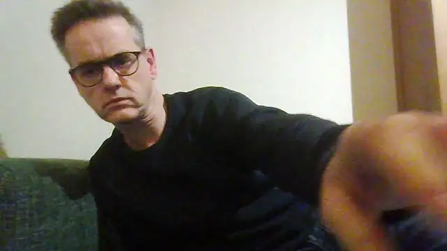 Hectorthyssen1 online show from December 12, 10:20 pm