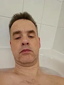 Hectorthyssen1 online show from February 12, 7:56 pm