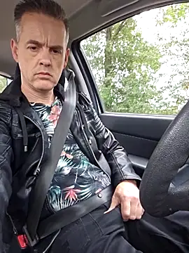 Hectorthyssen1 online show from September 17, 3:03 pm