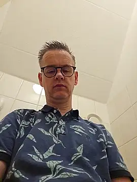 Snapshot of Hectorthyssen1 chatting on July 13, 8:17 am Hectorthyssen1 online show from July 13, 8:17 am