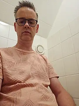 Snapshot of Hectorthyssen1 chatting on July 18, 1:48 pm Hectorthyssen1 online show from July 18, 1:48 pm