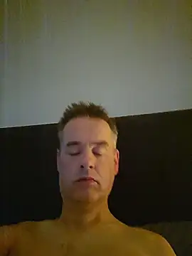 Snapshot of Hectorthyssen1 chatting on July 19, 8:29 am Hectorthyssen1 online show from July 19, 8:29 am