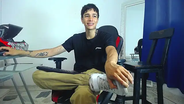 Snapshot of Zacktk7 chatting on January 7, 9:14 pm Zacktk7 online show from January 7, 9:14 pm